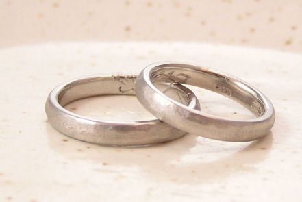 シンプル結婚指輪