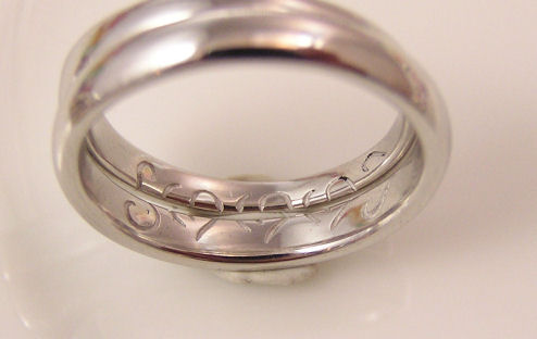 人気のシンプルな結婚指輪