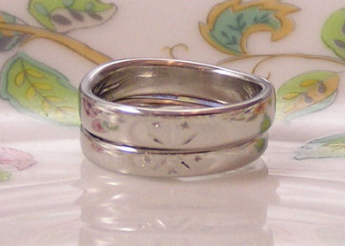 リンドウの結婚指輪