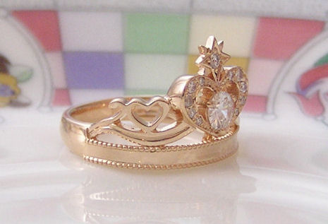 ティアラ　婚約指輪