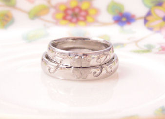 クローバーの結婚指輪